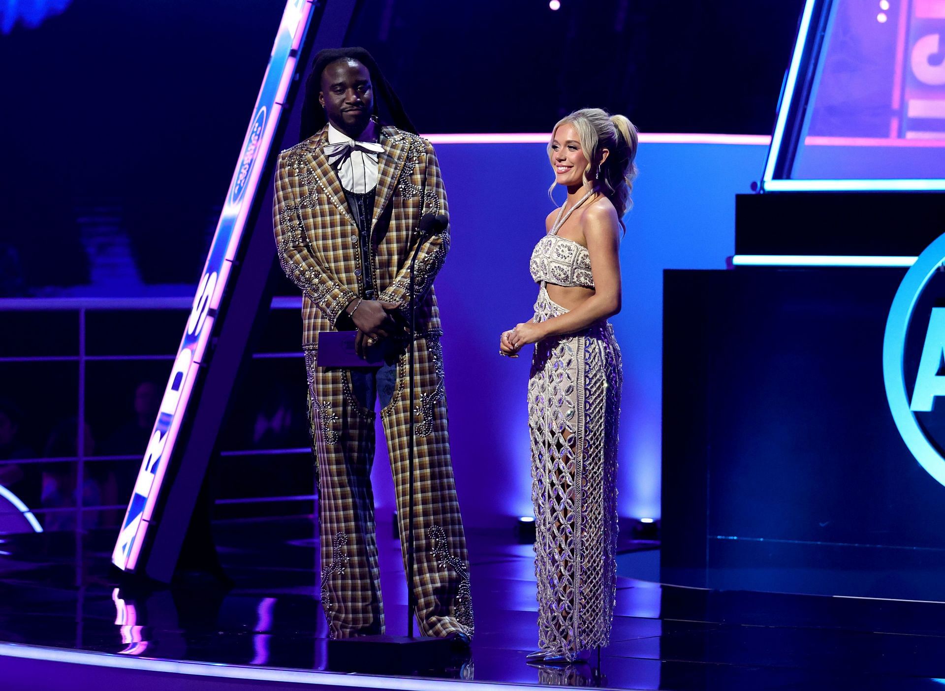 Shaboozey & Megan Moroney during the 2025 American Music Awards (Image via Getty)